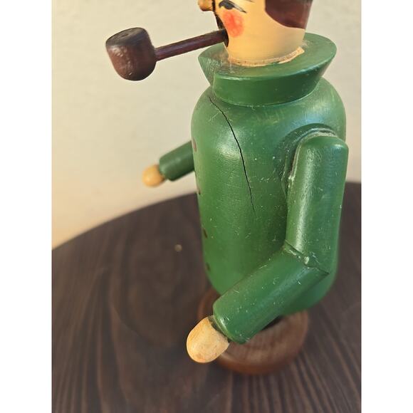 Vintage Wooden Smoker Raucher Hunter Seiffener Volkskunst 6" Tall - Picture 5 of 8